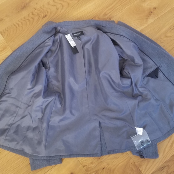 NWT! Talbots navy blue blazer - Picture 5 of 9